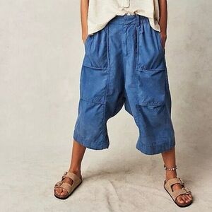 Free People Crop Pants Marbella Harem Pants Baggy Cropped Pants
NWOT
Medium